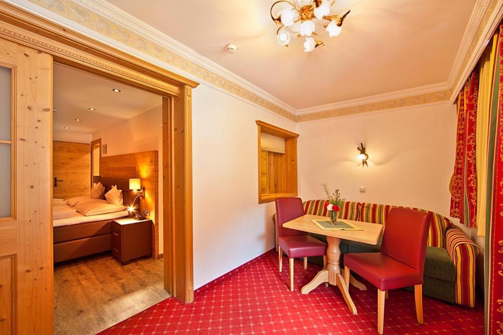 Landhotel Denggerhof Mayrhofen Exteriör bild